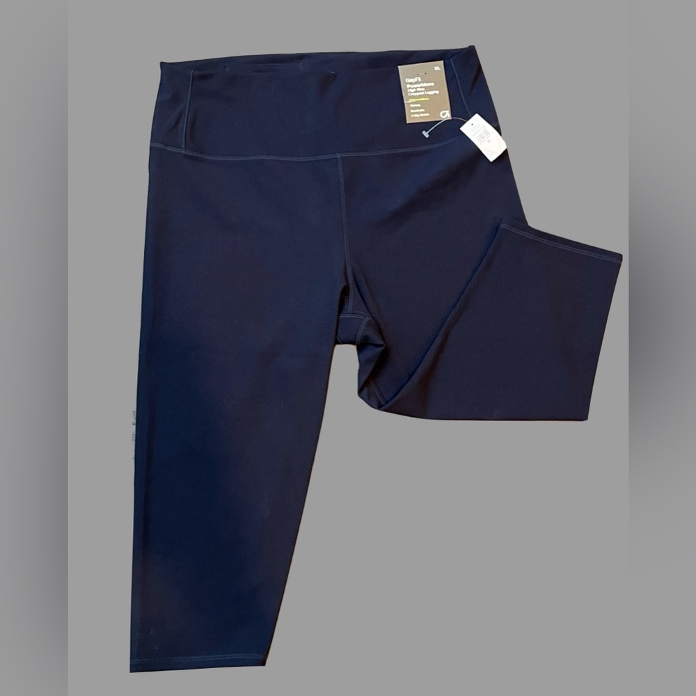 Gap High rise cropped leggings in navy blue. Size women’s XL NWT🔥
